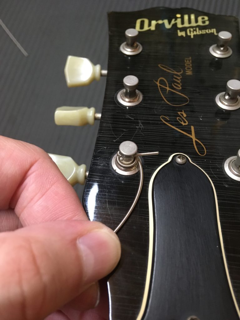 初心者】レスポールギターの弦交換方法|25枚の画像を使い詳細解説